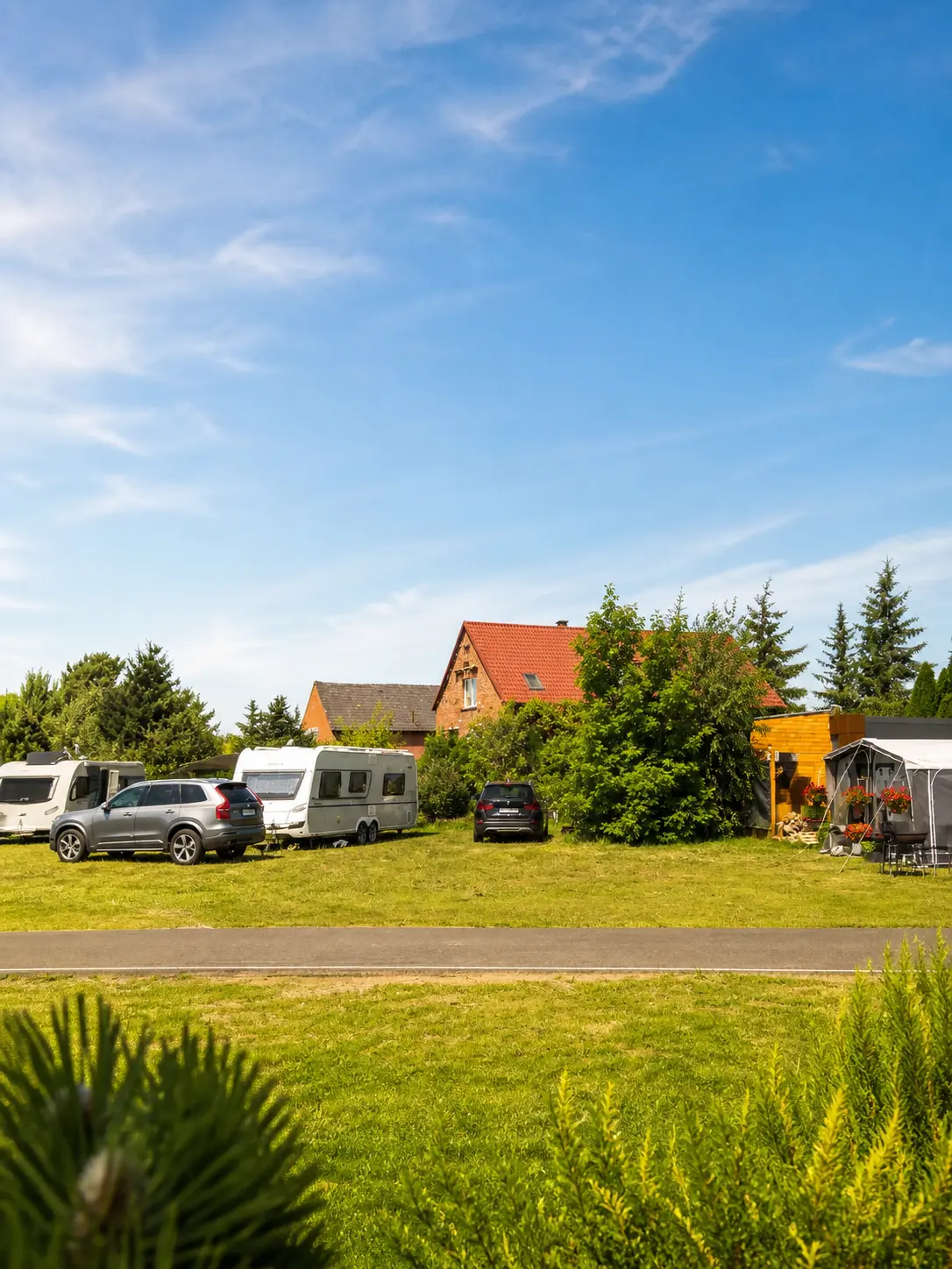 Camping nad Odrą – przyczepy i namioty w Porcie Uraz